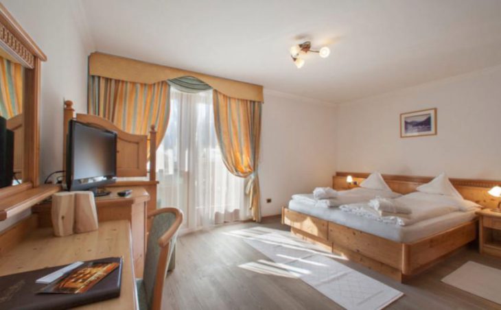Hotel Alpenrose, Arabba, Double Bedroom